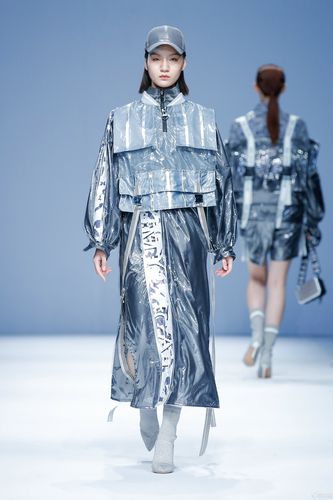 "境生象外"大連工業(yè)大學服裝學院2019屆優(yōu)秀畢業(yè)設(shè)計作品發(fā)布 - 穿針