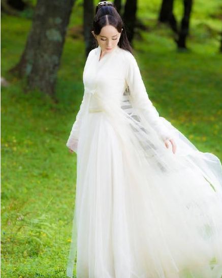 盤點五位古裝最仙明星：楊冪、趙麗穎、劉亦菲，誰是你心中的仙女首選？